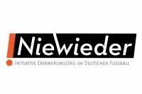 Logo der Initiative "Nie wieder" im deutschen Fu&szlig;ball mit schwarzem Schriftzug und rotem akzentuiertem Text.