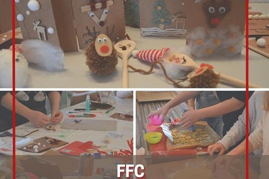 Bastelarbeiten f&uuml;r Weihnachten: Geschenkt&uuml;ten und Dekorationen liegen auf einem Tisch, w&auml;hrend Kinder kreativ t&auml;tig sind.