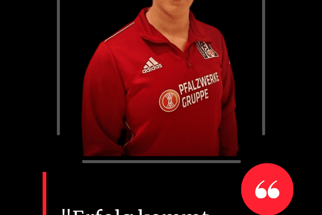 Portr&auml;t von Janine Hans in rot-wei&szlig;er Sportbekleidung mit Zitat &uuml;ber Erfolg und Hinweis auf 1. FFC Niederkirchen.