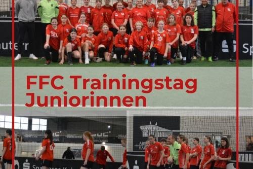 Gruppenfoto von Juniorinnen des FFC beim Trainingstag in roten Trikots auf einem Sportplatz.